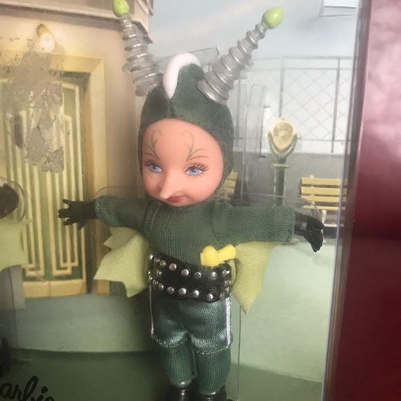 Pink Label Barbie Collector Lucy is Envious Episode 89 - Picture 4 of 5